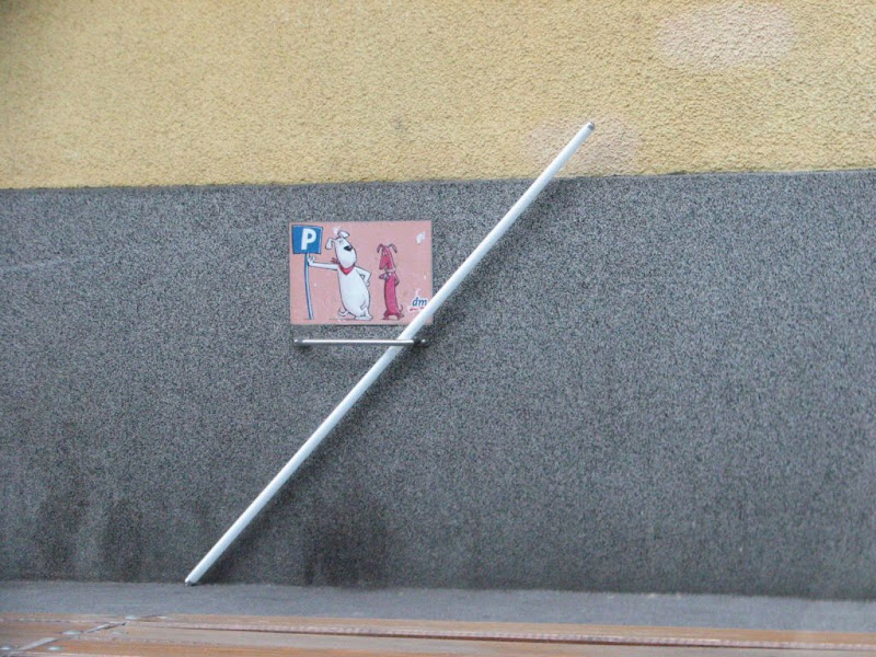 Da li je na parkiralište za pse dozvoljeno parkirati fluorescentnu cijev?