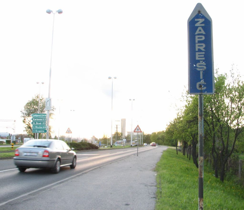 Neprilagođen