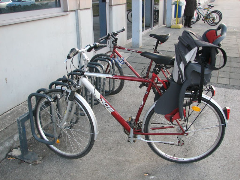 Umjetnost vezivanja bicikala u ekstremnim uvjetima džungle na asfaltu