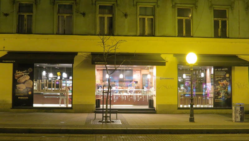 Friška kifla na svakoj tramvajskoj stanici