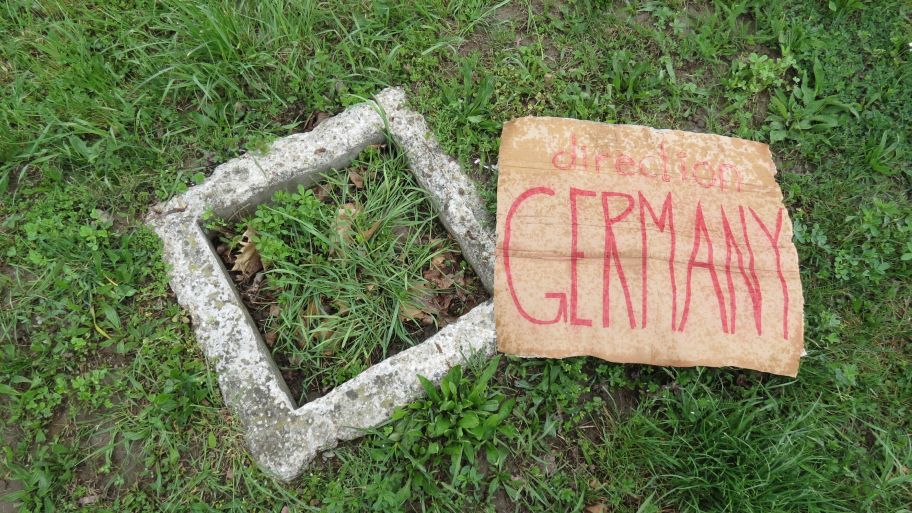 Pobjegosmo iz krutog okvira, na Zapad …