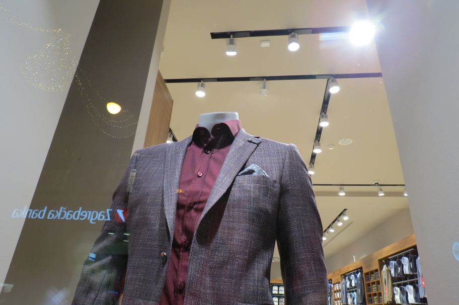 Zagrebački advent: Svjetla, sjene i obline gradskih izloga